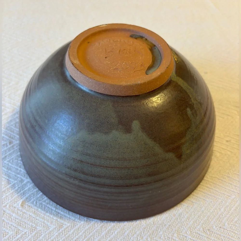 Handcrafted Brown Pottery Bowl - Picture 4 of 4